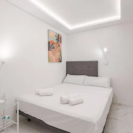 Luxurious Granada Park Retreat Los Cristianos
