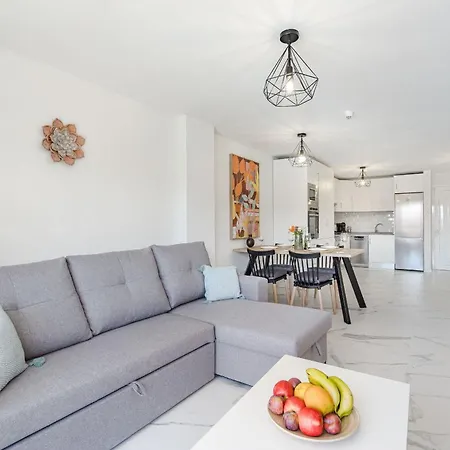 Luxurious Granada Park Retreat * Los Cristianos