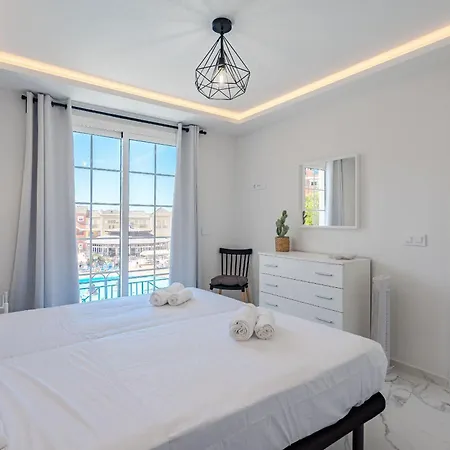 Luxurious Granada Park Retreat * Los Cristianos