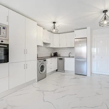 Luxurious Granada Park Retreat Apartman